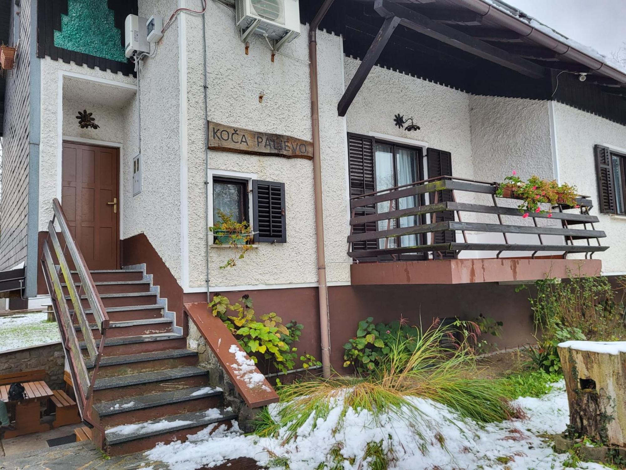 Koca Sredi Gozda Hotel Kanal Luaran gambar
